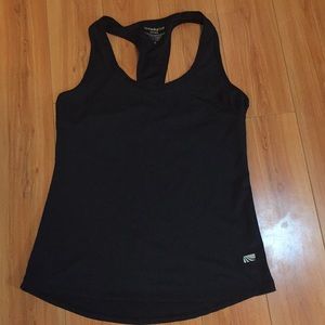 Women’s athletic top